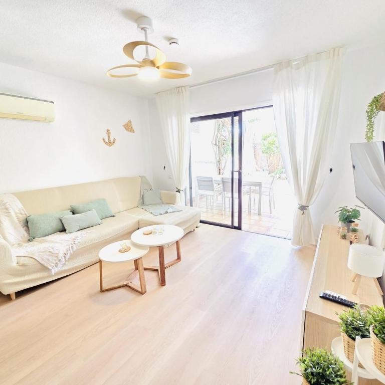 Beautiful 4 bedroom apartment with private jacuzzi - Four-Bedroom Luxury Apartment - 9
