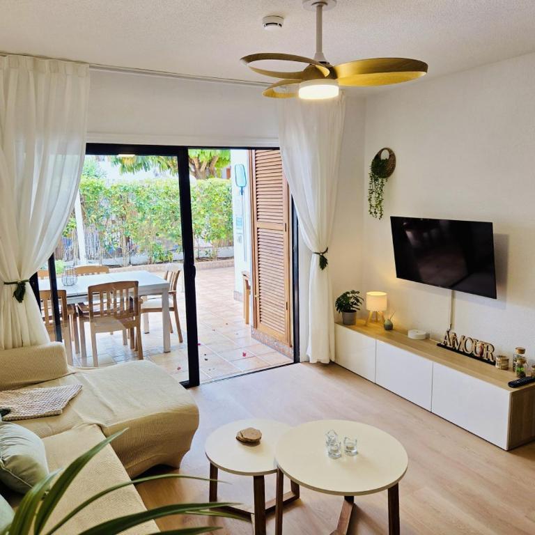 Beautiful 4 bedroom apartment with private jacuzzi - Four-Bedroom Luxury Apartment - 33