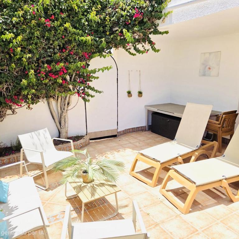 Beautiful 4 bedroom apartment with private jacuzzi - Four-Bedroom Luxury Apartment - 39