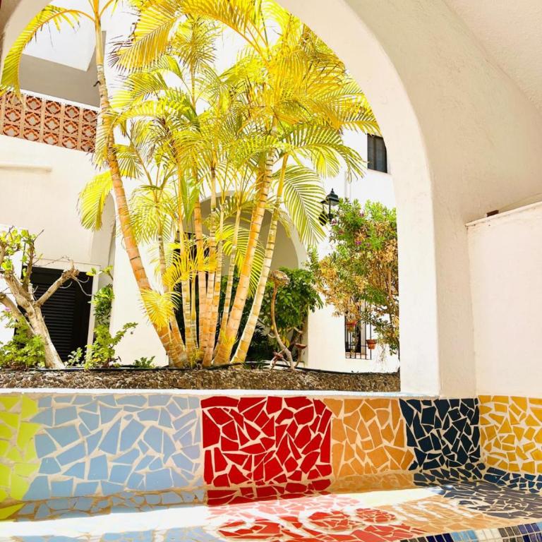 Beautiful 4 bedroom apartment with private jacuzzi - Four-Bedroom Luxury Apartment - 53