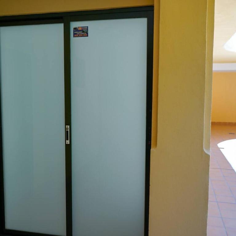 Bright & quiet 2 bedroom with large terrace & pool - Apartment mit 2 Schlafzimmern - 50