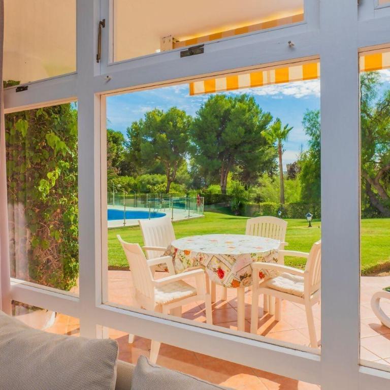 Garden-level Two bedroom apt with pool access - Appartement 2 Chambres - 20