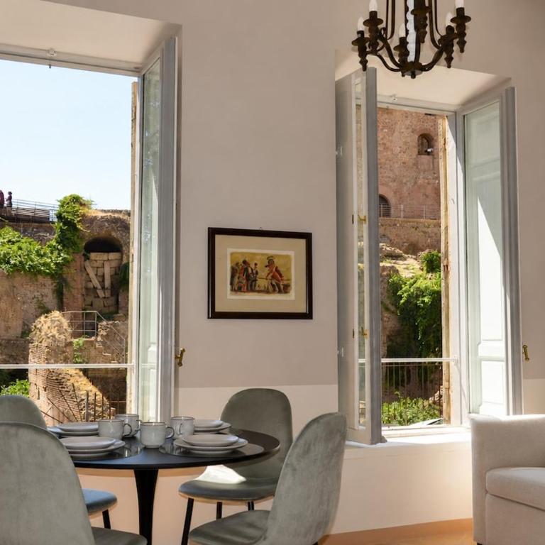 Roma - Una Finestra Incantata sui Fori - Appartamento con 2 Camere da Letto - 6