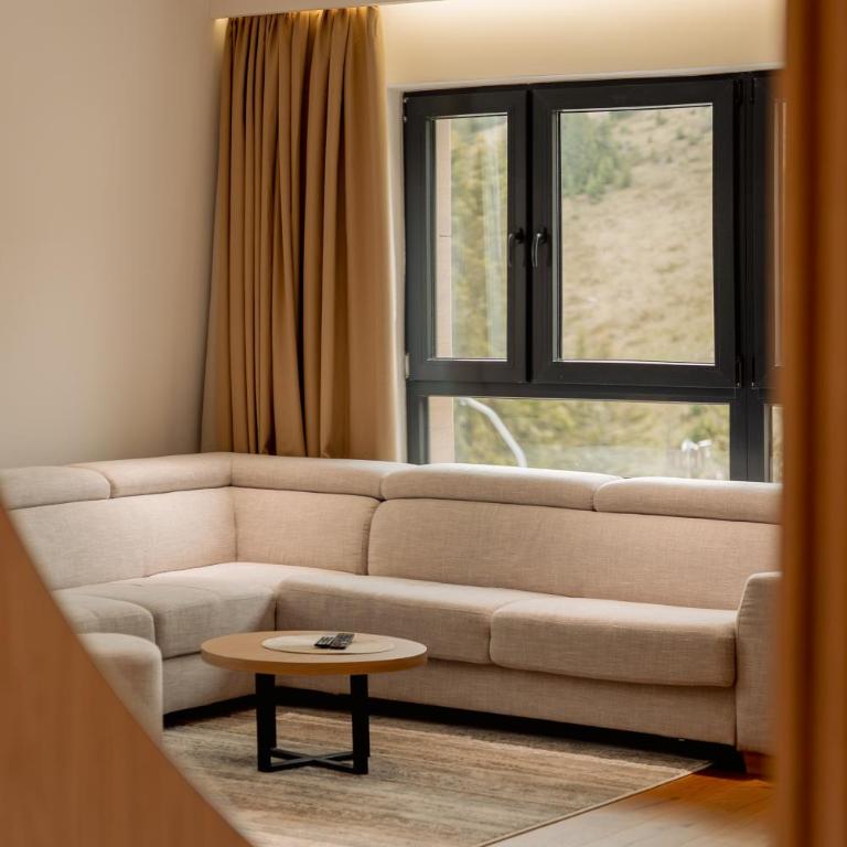 Horizont Aparthotel Jahorina - Apartman sa 2 Spavaće Sobe i Pogledom na Planinu - 1