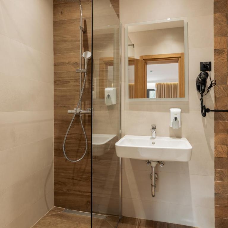 Horizont Aparthotel Jahorina - Apartman sa 2 Spavaće Sobe i Pogledom na Planinu - 3