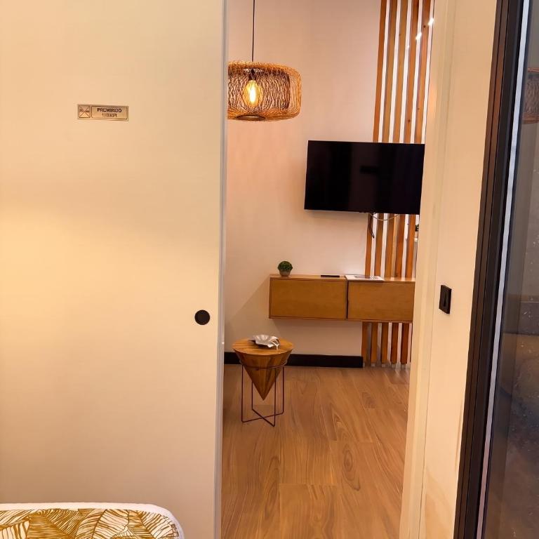 NEW! Designer flat with private patio in Triana - Apartamento de 2 dormitorios - 12