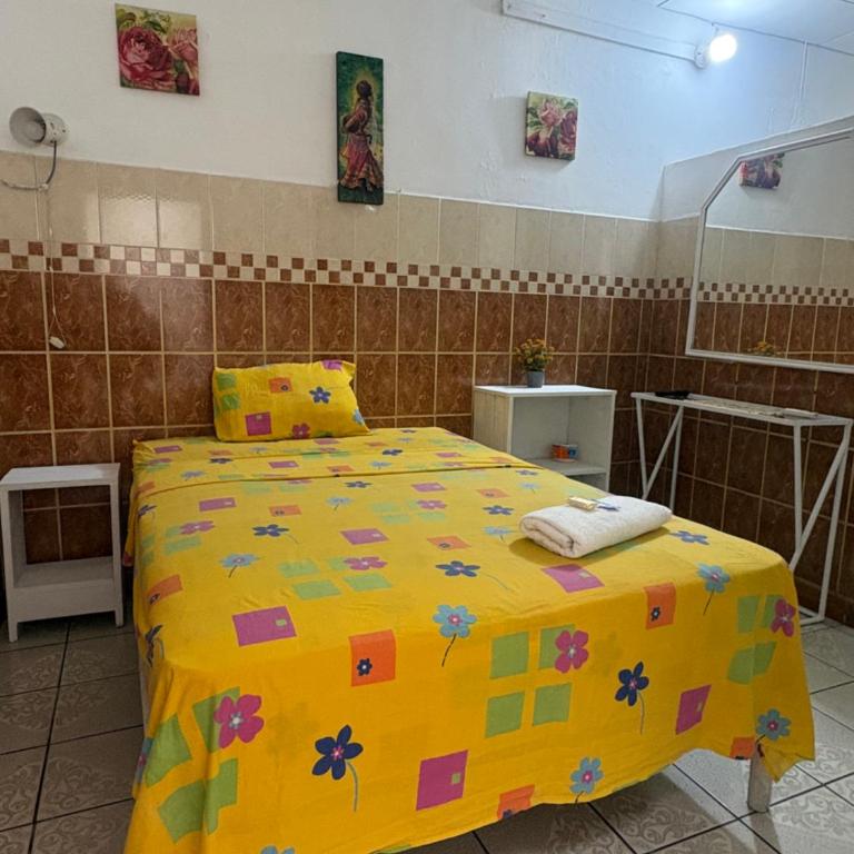 Habitación céntrica AC,TV 2p - Double Room with Private Bathroom - 2