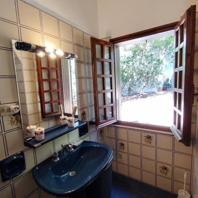 Villa with garden 500 meters from Monte Nai Beach - Casa con 3 Camere da Letto - 12