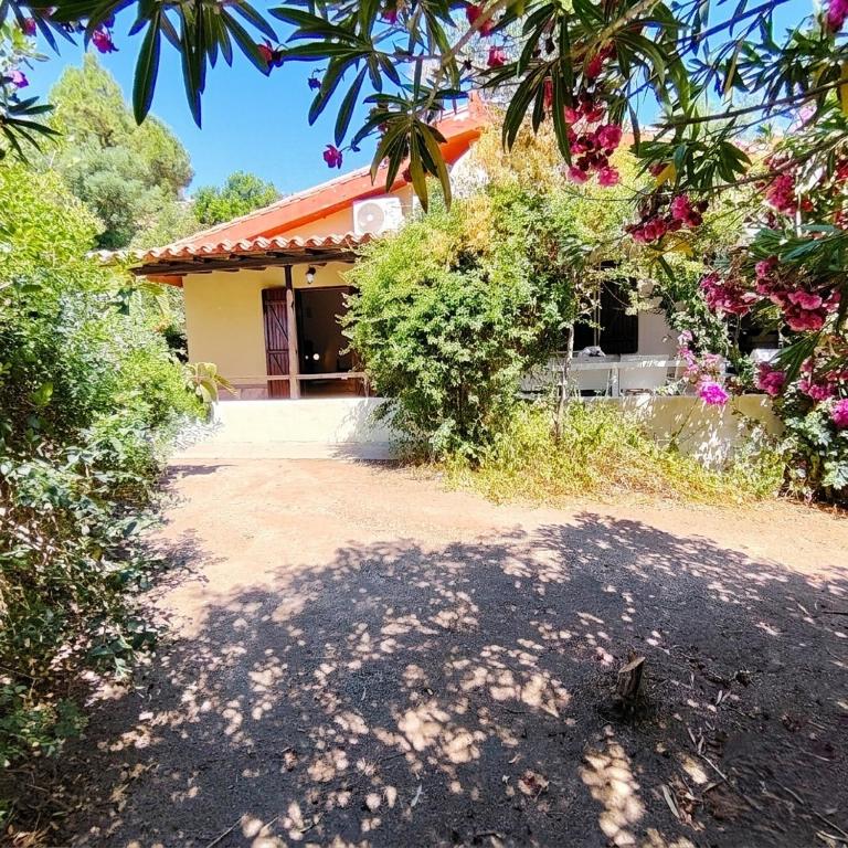 Villa with garden 500 meters from Monte Nai Beach - Casa con 3 Camere da Letto - 23