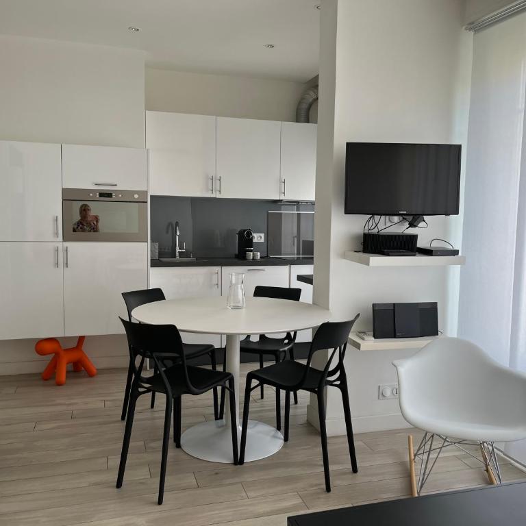 Carré d’Or super 2 pièces - One-Bedroom Apartment - 5