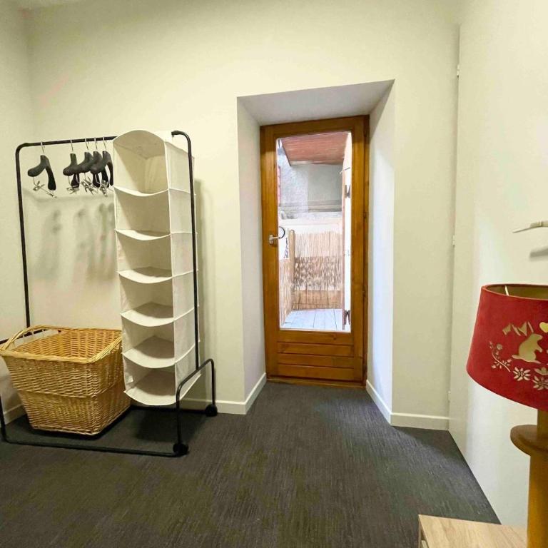 Appartement Moutiers Centre - Two-Bedroom Apartment - 11