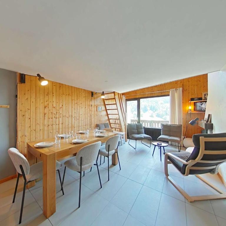Appartement cosy avec cheminée et balcon, 6 couchages, Le Grand-Bornand - FR-1-241-63 - Apartment (8 Erwachsene) - 1