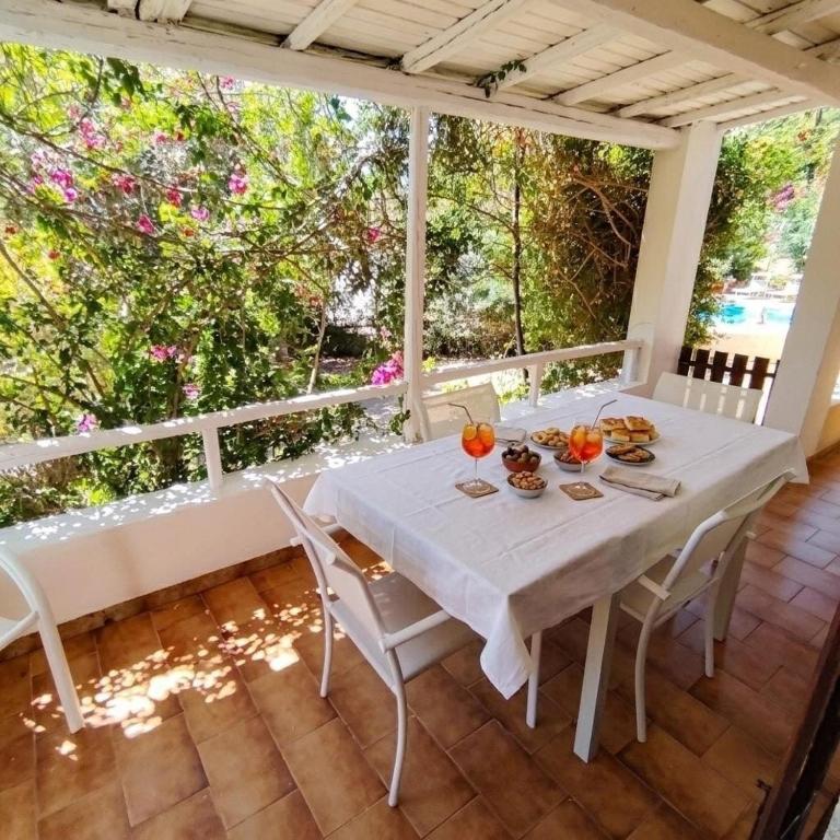 Villa with garden 500 meters from Monte Nai Beach - Casa con 3 Camere da Letto - 2