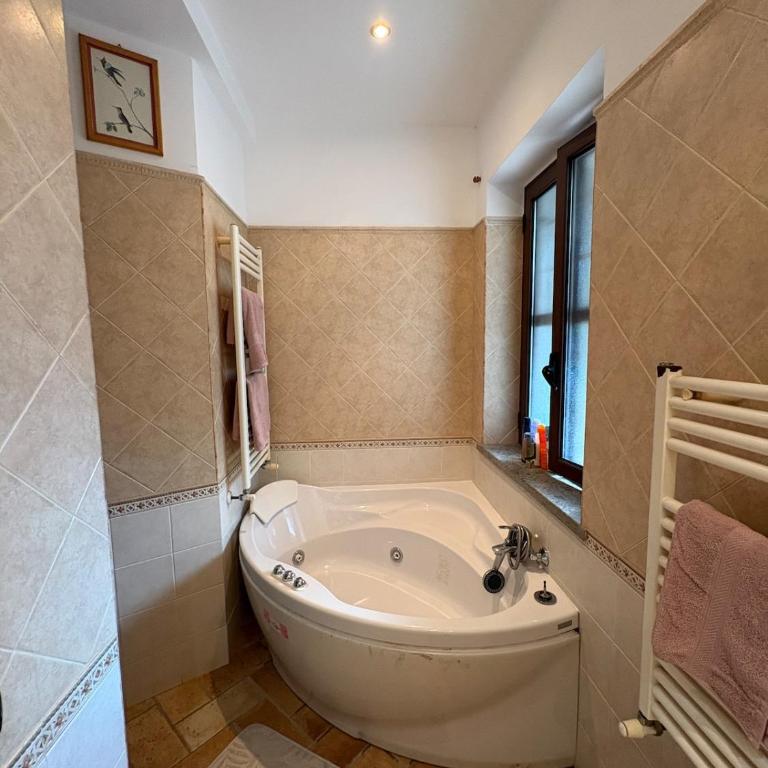 Charming Bracciano Home for a Peaceful Escape - Appartamento con 2 Camere da Letto - 5