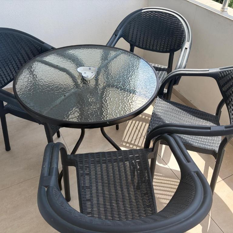 Apartmani DEMIR - Vierbettzimmer mit Balkon - 5