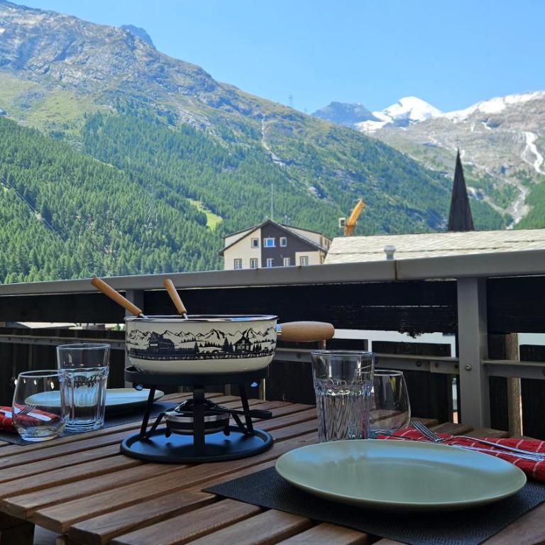 Village Center Apartment - STERN - Apartment mit 2 Schlafzimmern und Bergblick - 1
