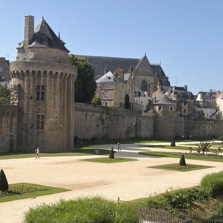Maison Vannes centre avec parking - gare à pied - Haus mit 1 Schlafzimmer - 14