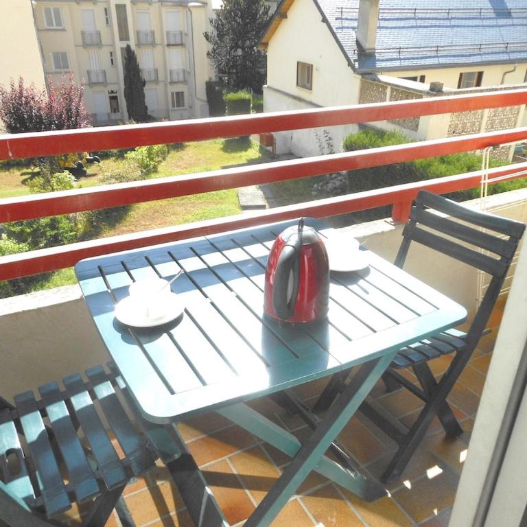 Appartement plein centre 40m2 2 balcons - Appartement - 3