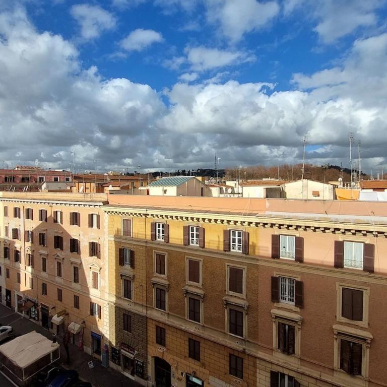 Charming Vatican apartment 150m2 - 1600sq ft - Appartamento con 3 Camere da Letto - Piano Alto - 6