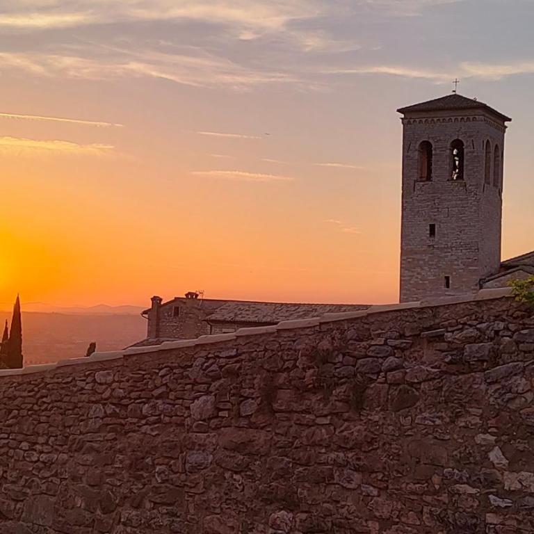 La Suite di San Rufino by MyAssisiSuite - Dormi in una Casa del '400 - 75 mq, RARO PIANO TERRA senza Barriere Architettoniche - 2 Veri Letti Matrimoniali, Zero Divani Letto - LIVE CHECK-IN, No Key Box, 2 Real Beds - Mówimy po polsku - Appartamento Superior - 30