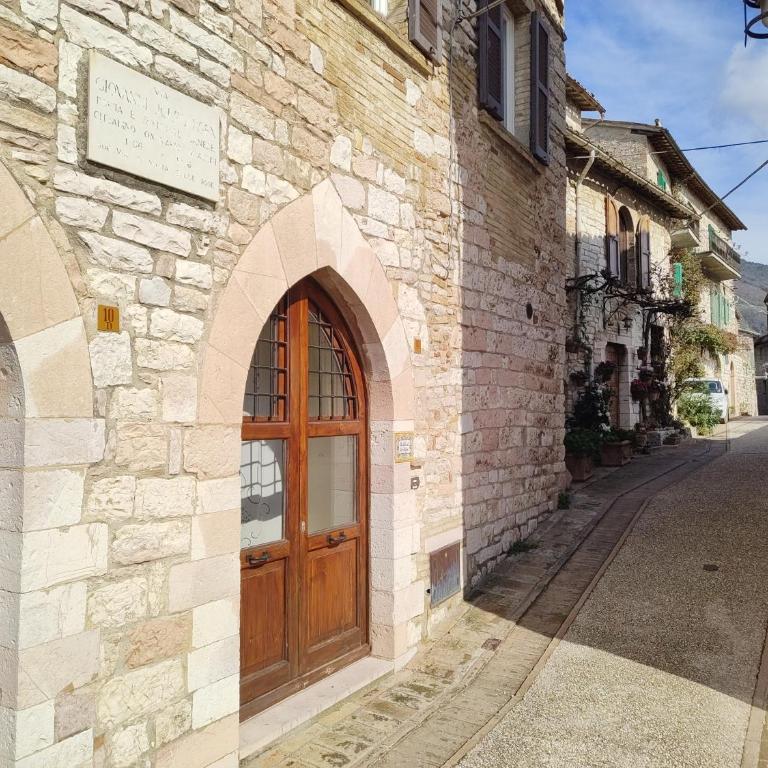 La Suite di San Rufino by MyAssisiSuite - Dormi in una Casa del '400 - 75 mq, RARO PIANO TERRA senza Barriere Architettoniche - 2 Veri Letti Matrimoniali, Zero Divani Letto - LIVE CHECK-IN, No Key Box, 2 Real Beds - Mówimy po polsku - Appartamento Superior - 25