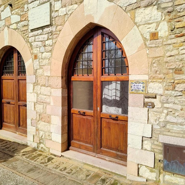 La Suite di San Rufino by MyAssisiSuite - Dormi in una Casa del '400 - 75 mq, RARO PIANO TERRA senza Barriere Architettoniche - 2 Veri Letti Matrimoniali, Zero Divani Letto - LIVE CHECK-IN, No Key Box, 2 Real Beds - Mówimy po polsku - Appartamento Superior - 24