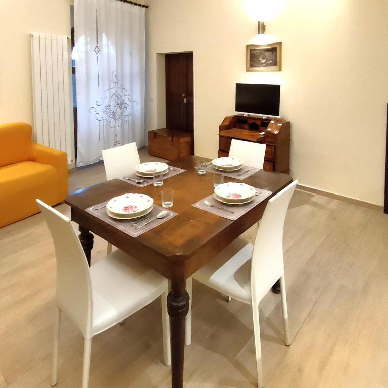 La Suite di San Rufino by MyAssisiSuite - Dormi in una Casa del '400 - 75 mq, RARO PIANO TERRA senza Barriere Architettoniche - 2 Veri Letti Matrimoniali, Zero Divani Letto - LIVE CHECK-IN, No Key Box, 2 Real Beds - Mówimy po polsku - Appartamento Superior - 8