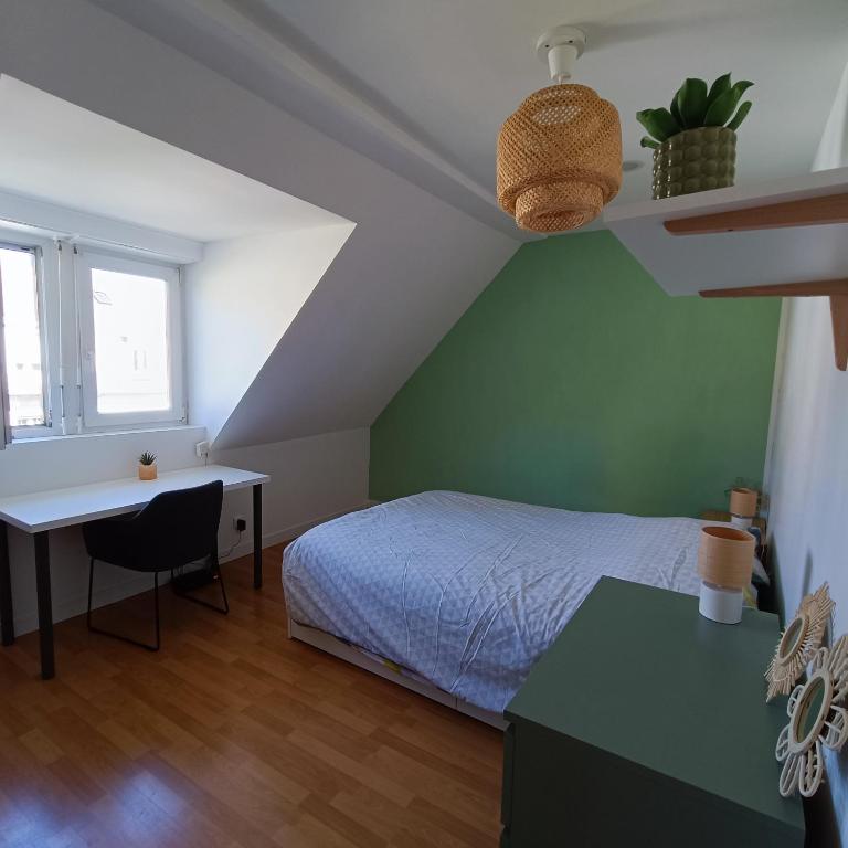 3-room apartment with balcony 10 minutes from the center - Appartement 2 Chambres - 10
