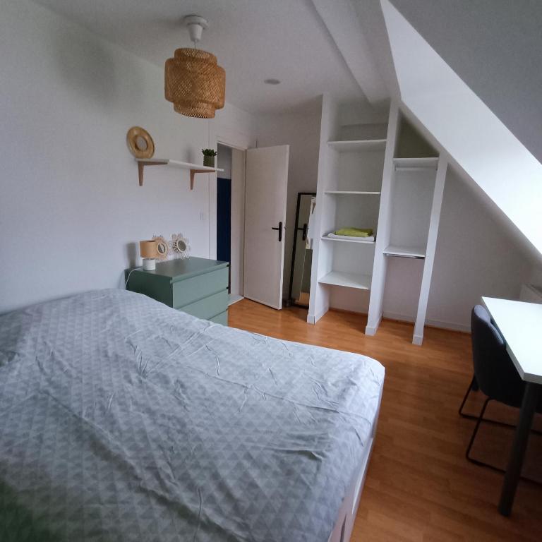 3-room apartment with balcony 10 minutes from the center - Appartement 2 Chambres - 12