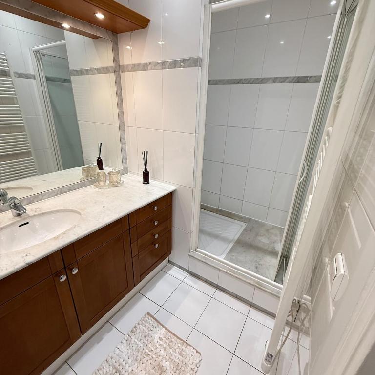 Elegant 2 Bedroom Apartment Arc de Triomphe - Appartement 2 Chambres - 25
