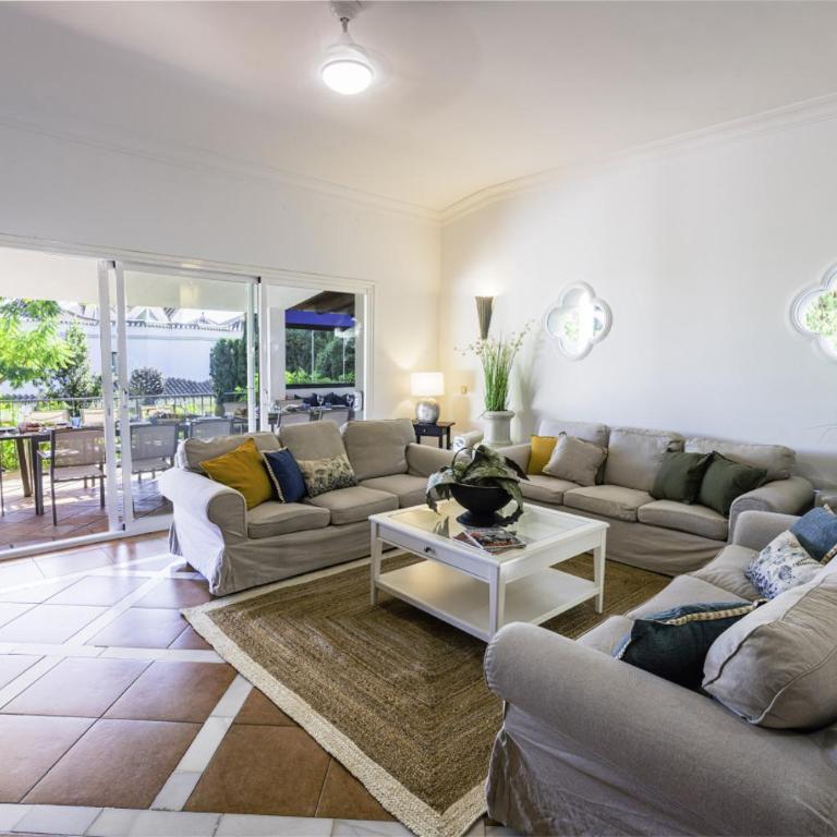 Villa 10 Luxe by Lirios Village Marbella - Superb Location and Heated Pool - Casa de 8 dormitorios - 25