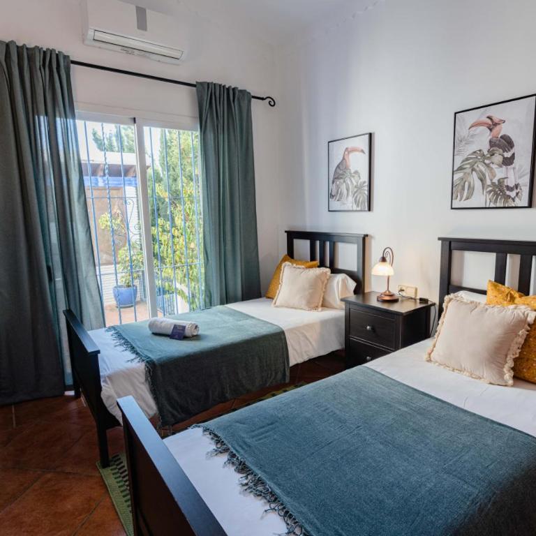 Villa 10 Luxe by Lirios Village Marbella - Superb Location and Heated Pool - Casa de 8 dormitorios - 55