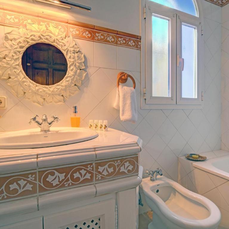 Villa 10 Luxe by Lirios Village Marbella - Superb Location and Heated Pool - Casa de 8 dormitorios - 62