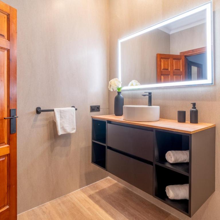 Villa 10 Luxe by Lirios Village Marbella - Superb Location and Heated Pool - Casa de 8 dormitorios - 73