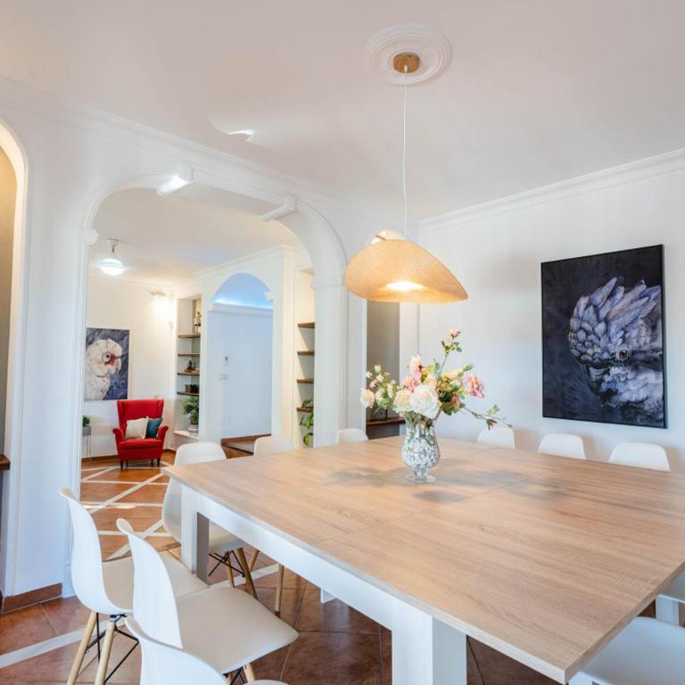 Villa 10 Luxe by Lirios Village Marbella - Superb Location and Heated Pool - Casa de 8 dormitorios - 80