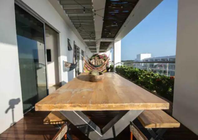 Apartamento con vista al mar, salida a la playa, aire acondicionado y jacuzzi - Apartment - 8