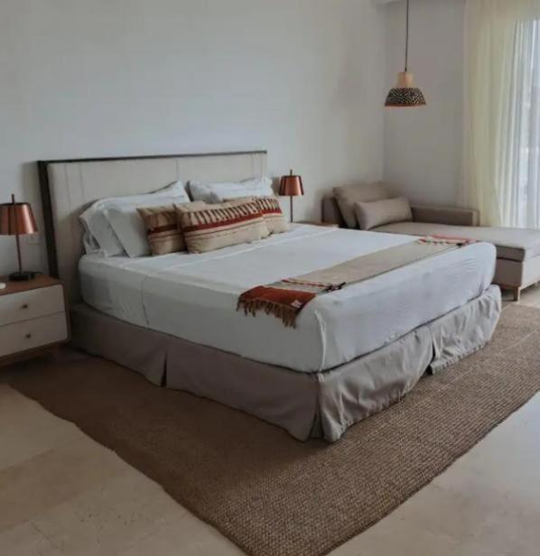 Apartamento con vista al mar, salida a la playa, aire acondicionado y jacuzzi - Apartment - 21