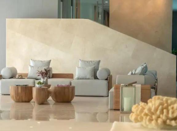 Apartamento con vista al mar, salida a la playa, aire acondicionado y jacuzzi - Apartment - 36