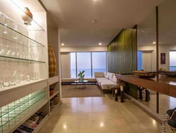 Apartamento con vista al mar, salida a la playa, aire acondicionado y jacuzzi - Apartment - 48