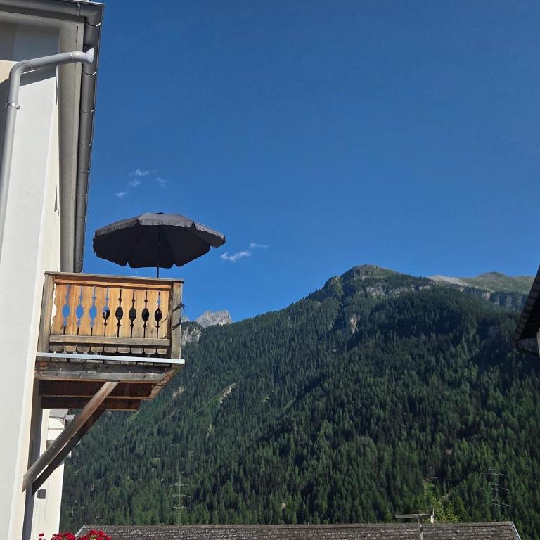 Chasa Bellavista - Apartment mit 3 Schlafzimmern und Balkon - 26