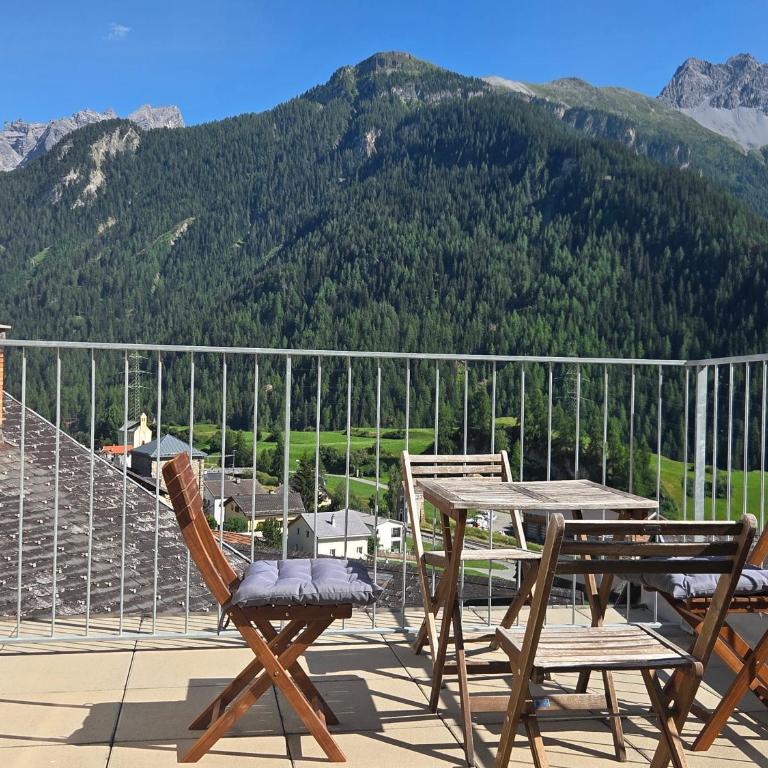 Chasa Bellavista - Apartment mit 3 Schlafzimmern und Balkon - 27