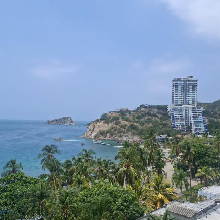 Apto Buritaca Piso 8 - Three-Bedroom Apartment - 8