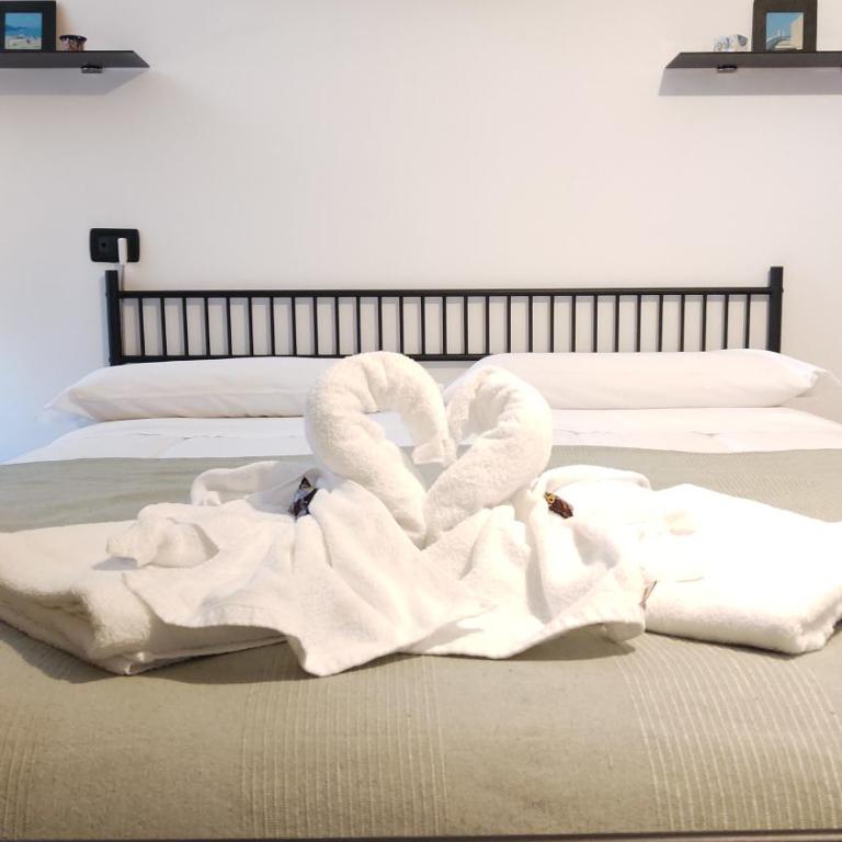All'Ombra di Santa Chiara by MyAssisiSuite - Dormi in una Casa del '400 - 140 mq, RARO PIANO TERRA - 4 Veri Letti Matrimoniali, Zero Divani Letto - LIVE CHECK-IN, No Key Box, 4 Real Beds, Jacuzzi - Mówimy po polsku - Appartamento Deluxe con 3 Camere da Letto - 9