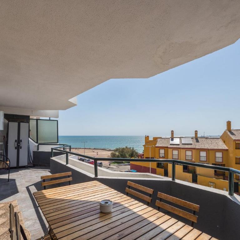 GuestReady - Fuentebravia with terrace and pool - Two-Bedroom Apartment - 1
