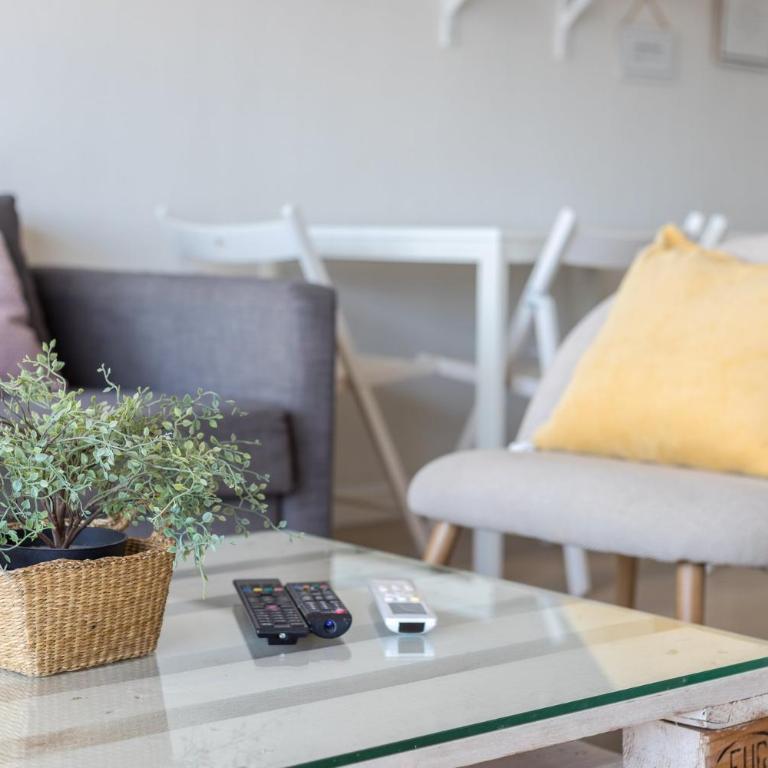 GuestReady - Fuentebravia with terrace and pool - Two-Bedroom Apartment - 13