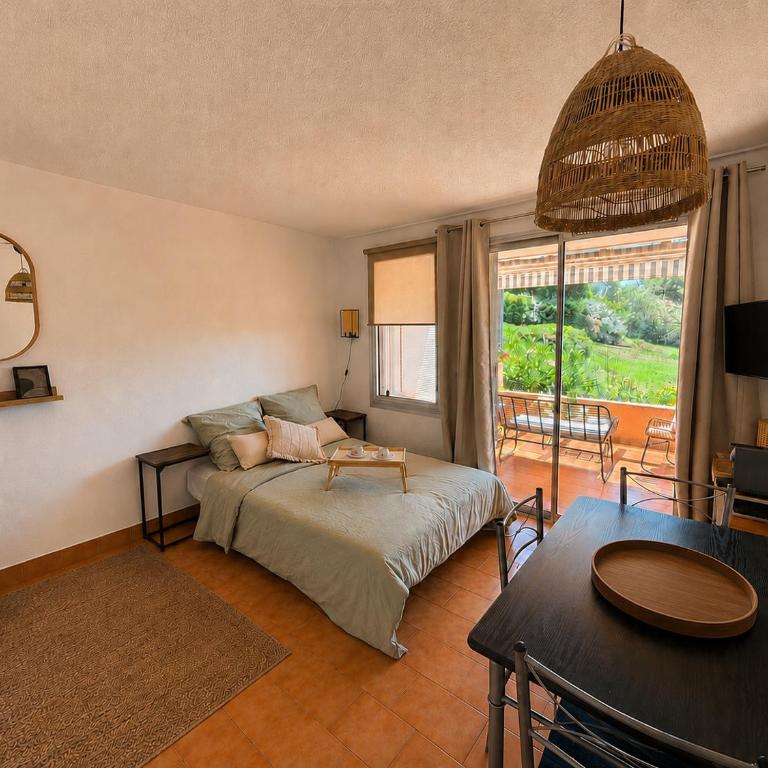 Studio vue mer climatisé - Piscine - 4 couchages - Tout confort - Appartement 1 Chambre - 3