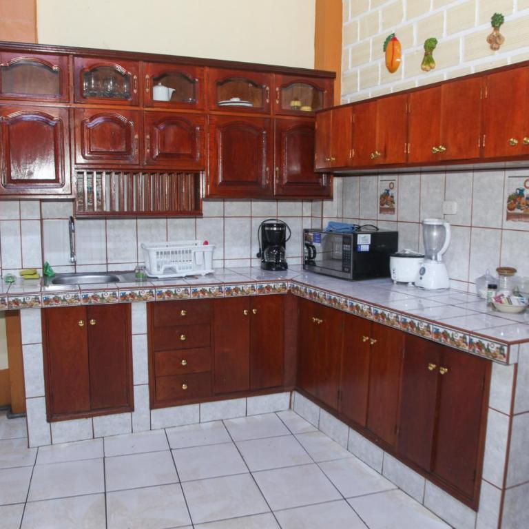 Linda Casona con piscina AC wifi mall para 12 personas - One-Bedroom Apartment - 7