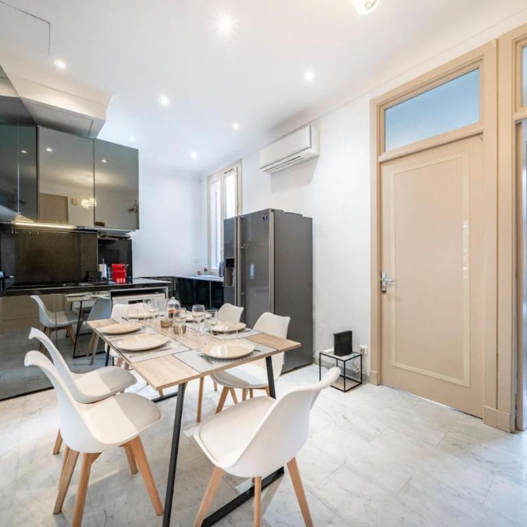 Monte Carlo Monaco border, hypercenter, familly friendly - monthly rent - Appartement 2 Chambres - 9