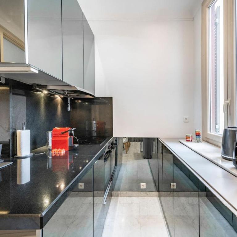 Monte Carlo Monaco border, hypercenter, familly friendly - monthly rent - Appartement 2 Chambres - 12