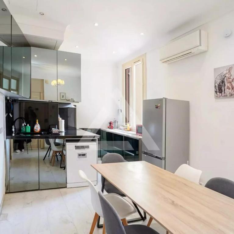 Monte Carlo Monaco border, hypercenter, familly friendly - monthly rent - Appartement 2 Chambres - 15